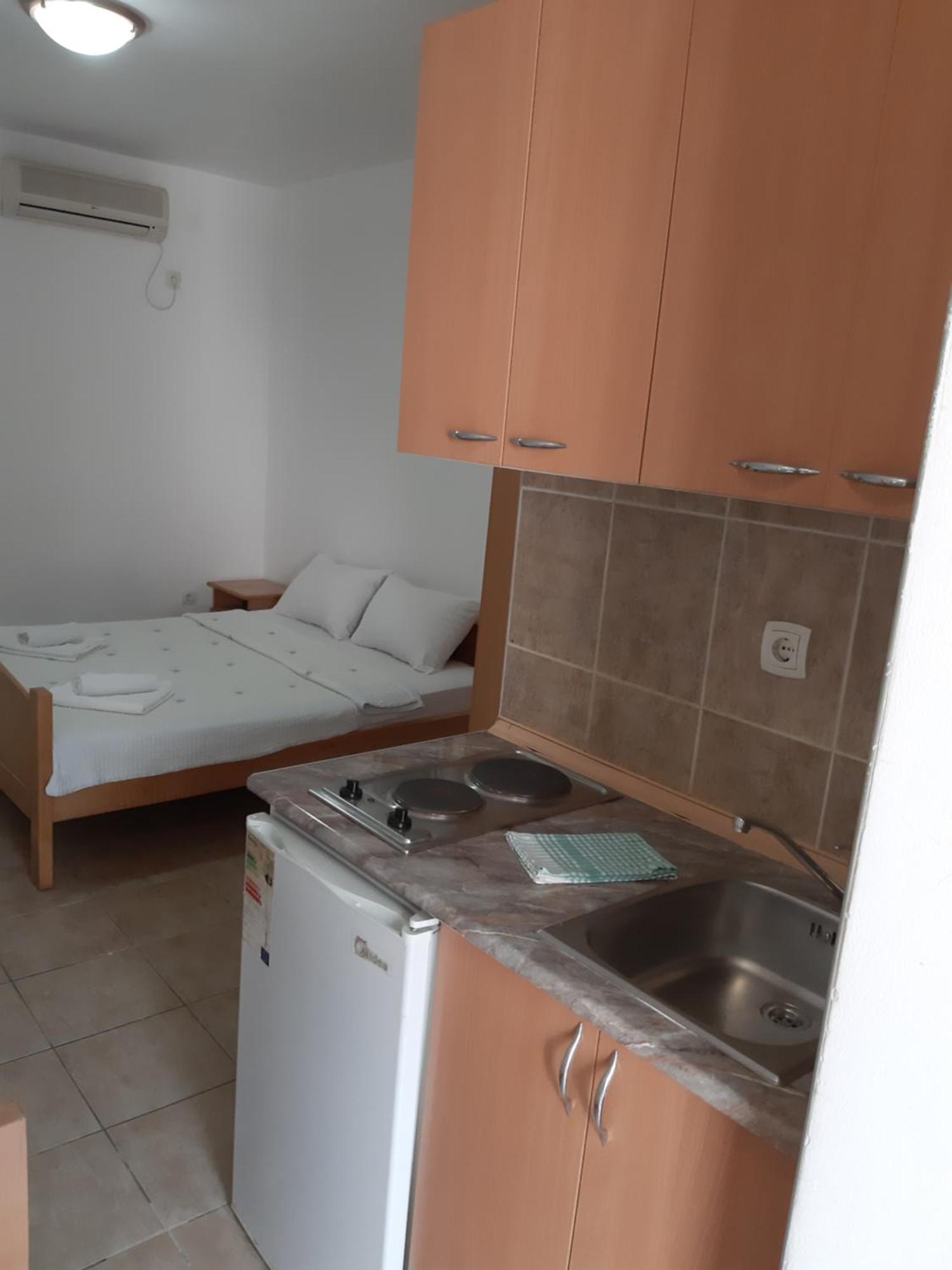 Guest House Perovic Sutomore Szoba fotó